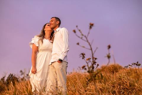 As melhores ideias e inspirações criativas de fotos para ensaio pré wedding no Pico do Olho D'Água - Mairiporã - SP'