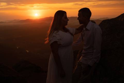 As melhores ideias e inspirações criativas de fotos para ensaio pré wedding no Pico do Olho D'Água - Mairiporã - SP'