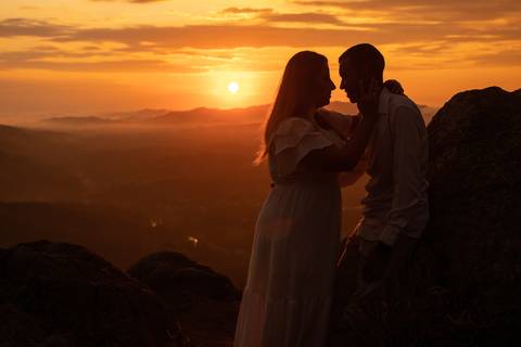 As melhores ideias e inspirações criativas de fotos para ensaio pré wedding no Pico do Olho D'Água - Mairiporã - SP'