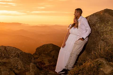 As melhores ideias e inspirações criativas de fotos para ensaio pré wedding no Pico do Olho D'Água - Mairiporã - SP'