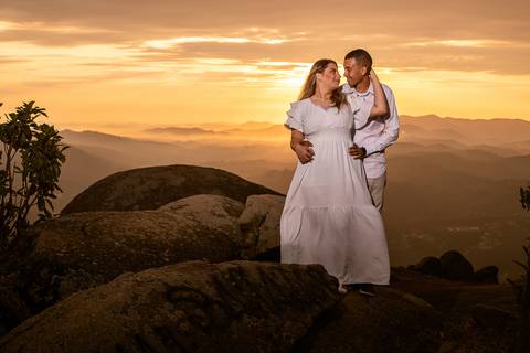 As melhores ideias e inspirações criativas de fotos para ensaio pré wedding no Pico do Olho D'Água - Mairiporã - SP'