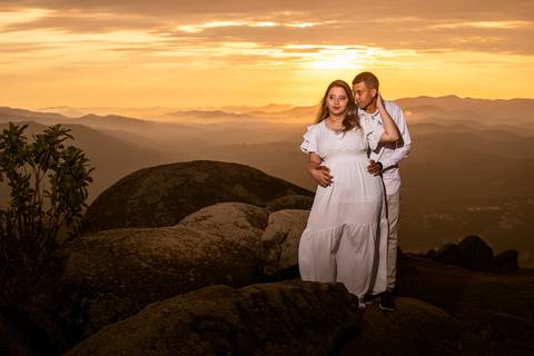 As melhores ideias e inspirações criativas de fotos para ensaio pré wedding no Pico do Olho D'Água - Mairiporã - SP'