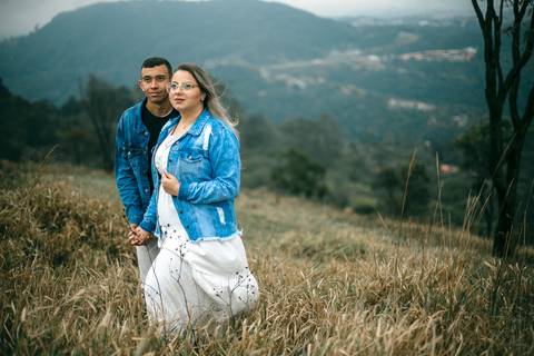As melhores ideias e inspirações criativas de fotos para ensaio pré wedding no Pico do Olho D'Água - Mairiporã - SP'