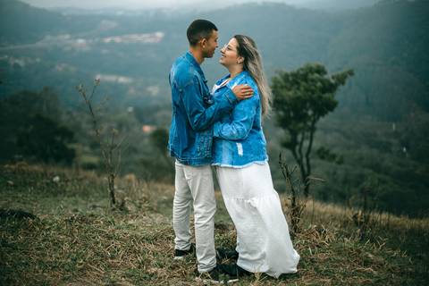 As melhores ideias e inspirações criativas de fotos para ensaio pré wedding no Pico do Olho D'Água - Mairiporã - SP'