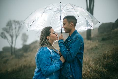 As melhores ideias e inspirações criativas de fotos para ensaio pré wedding no Pico do Olho D'Água - Mairiporã - SP'