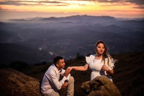 As melhores ideias e inspirações criativas de fotos para ensaio pré wedding no Pico do Olho D'Água - Mairiporã - SP'