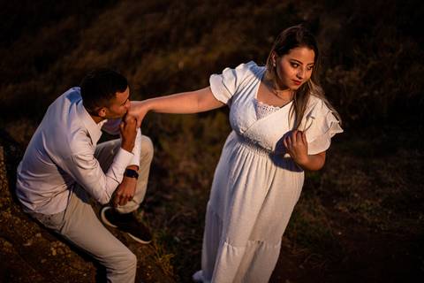 As melhores ideias e inspirações criativas de fotos para ensaio pré wedding no Pico do Olho D'Água - Mairiporã - SP'