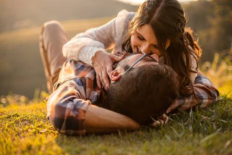 As melhores ideias e inspirações criativas de fotos para ensaio de casamento pré wedding no Mirante do Saboó em São Roque - SP'