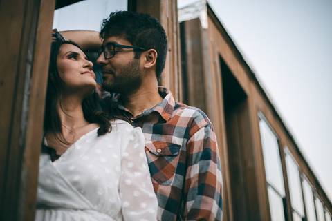 As melhores ideias e inspirações criativas de fotos para ensaio de casamento pré wedding na Maria Fumaça em São Roque - SP'