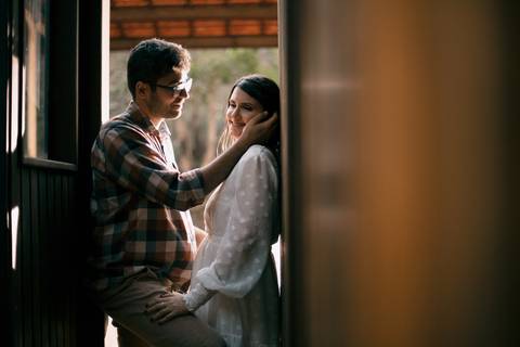 As melhores ideias e inspirações criativas de fotos para ensaio de casamento pré wedding na Maria Fumaça em São Roque - SP'