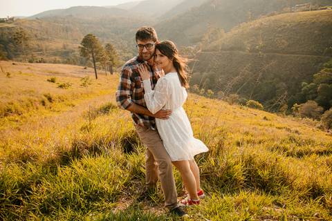 As melhores ideias e inspirações criativas de fotos para ensaio de casamento pré wedding no Mirante do Saboó em São Roque - SP'