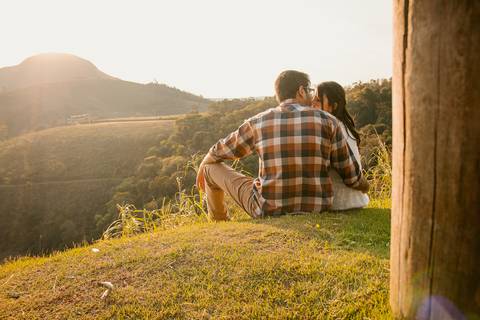 As melhores ideias e inspirações criativas de fotos para ensaio de casamento pré wedding no Mirante do Saboó em São Roque - SP'
