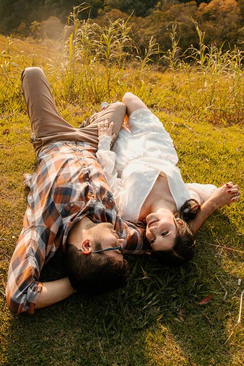 As melhores ideias e inspirações criativas de fotos para ensaio de casamento pré wedding no Mirante do Saboó em São Roque - SP'