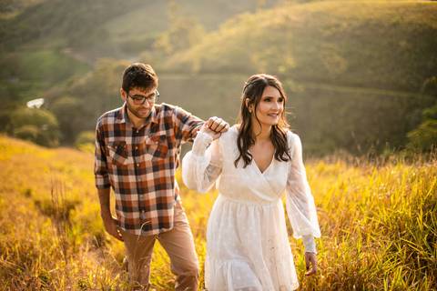 As melhores ideias e inspirações criativas de fotos para ensaio de casamento pré wedding no Mirante do Saboó em São Roque - SP'