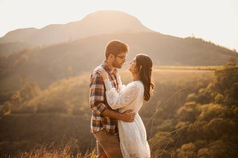 As melhores ideias e inspirações criativas de fotos para ensaio de casamento pré wedding no Mirante do Saboó em São Roque - SP'