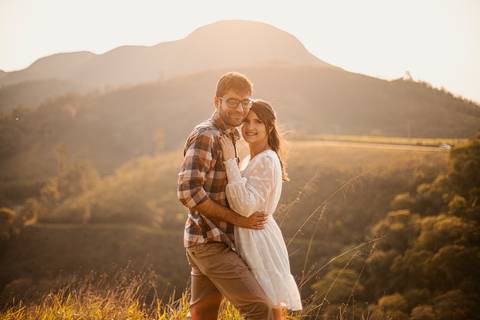 As melhores ideias e inspirações criativas de fotos para ensaio de casamento pré wedding no Mirante do Saboó em São Roque - SP'