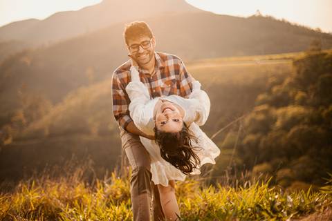 As melhores ideias e inspirações criativas de fotos para ensaio de casamento pré wedding no Mirante do Saboó em São Roque - SP'