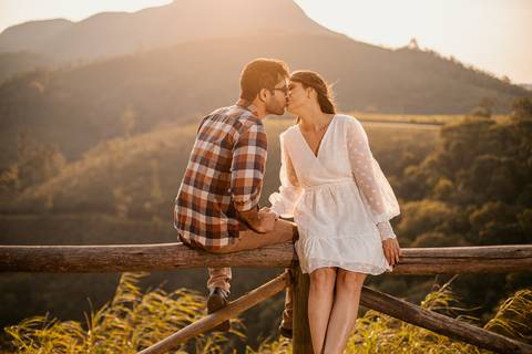 As melhores ideias e inspirações criativas de fotos para ensaio de casamento pré wedding no Mirante do Saboó em São Roque - SP'