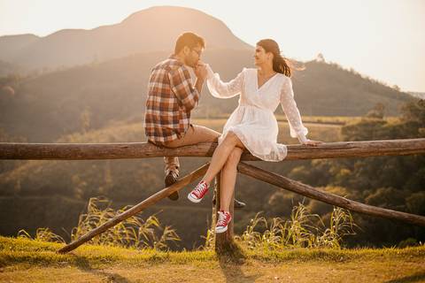 As melhores ideias e inspirações criativas de fotos para ensaio de casamento pré wedding no Mirante do Saboó em São Roque - SP'