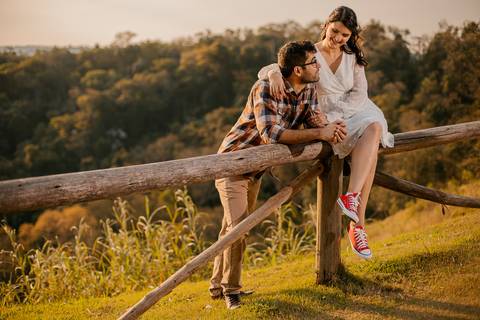 As melhores ideias e inspirações criativas de fotos para ensaio de casamento pré wedding no Mirante do Saboó em São Roque - SP'