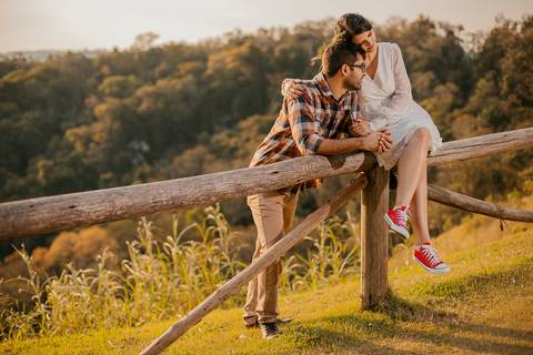 As melhores ideias e inspirações criativas de fotos para ensaio de casamento pré wedding no Mirante do Saboó em São Roque - SP'