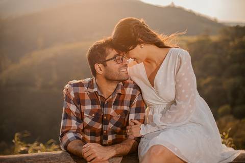 As melhores ideias e inspirações criativas de fotos para ensaio de casamento pré wedding no Mirante do Saboó em São Roque - SP'