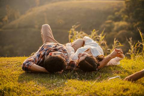 As melhores ideias e inspirações criativas de fotos para ensaio de casamento pré wedding no Mirante do Saboó em São Roque - SP'