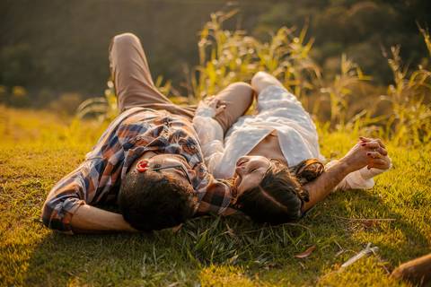 As melhores ideias e inspirações criativas de fotos para ensaio de casamento pré wedding no Mirante do Saboó em São Roque - SP'