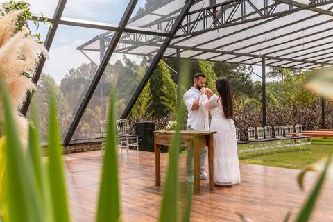 As melhores ideias e inspirações criativas de fotos para ensaio de casamento pré wedding no Sítio das Borboletas, Piedade - SP'