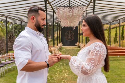 As melhores ideias e inspirações criativas de fotos para ensaio de casamento pré wedding no Sítio das Borboletas, Piedade - SP'