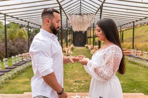 As melhores ideias e inspirações criativas de fotos para ensaio de casamento pré wedding no Sítio das Borboletas, Piedade - SP'