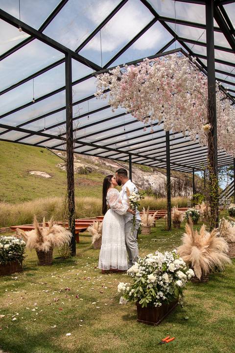 As melhores ideias e inspirações criativas de fotos para ensaio de casamento pré wedding no Sítio das Borboletas, Piedade - SP'