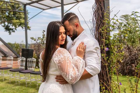 As melhores ideias e inspirações criativas de fotos para ensaio de casamento pré wedding no Sítio das Borboletas, Piedade - SP'