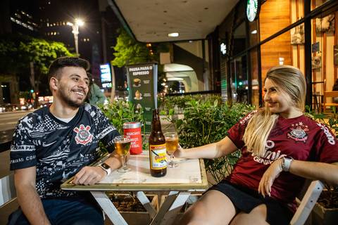 As melhores ideias e inspirações criativas de fotos para ensaio de casamento pré wedding na Av. Paulista -  SP'