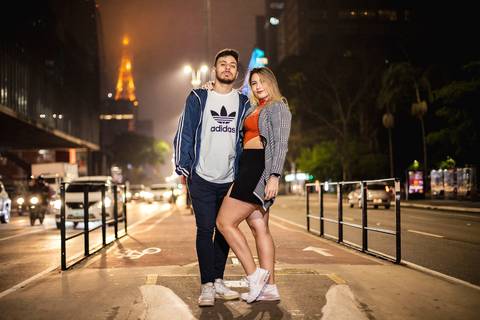 As melhores ideias e inspirações criativas de fotos para ensaio de casamento pré wedding na Av. Paulista -  SP'