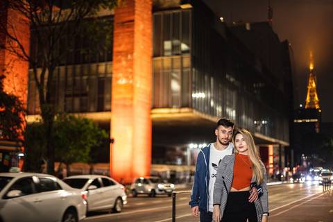 As melhores ideias e inspirações criativas de fotos para ensaio de casamento pré wedding na Av. Paulista -  SP'
