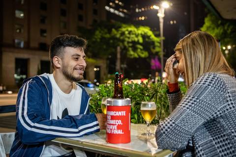As melhores ideias e inspirações criativas de fotos para ensaio de casamento pré wedding na Av. Paulista -  SP'