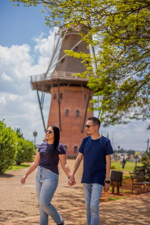 As melhores ideias e inspirações criativas de fotos para ensaio pré wedding em Holambra - SP'