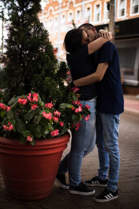 As melhores ideias e inspirações criativas de fotos para ensaio pré wedding em Holambra - SP'