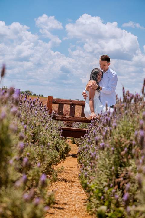 As melhores ideias e inspirações criativas de fotos para ensaio pré wedding em Holambra - SP'