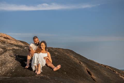 As melhores ideias e inspirações criativas de fotos para ensaio pré wedding na Praia das Conchas - São Paulo'