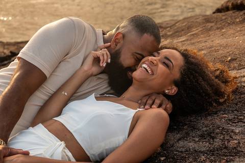 As melhores ideias e inspirações criativas de fotos para ensaio pré wedding na Praia das Conchas - São Paulo'