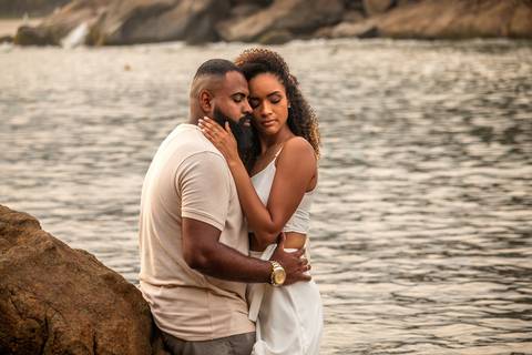 As melhores ideias e inspirações criativas de fotos para ensaio pré wedding na Praia das Conchas - São Paulo'