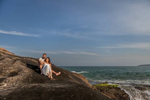 As melhores ideias e inspirações criativas de fotos para ensaio pré wedding na Praia das Conchas - São Paulo'