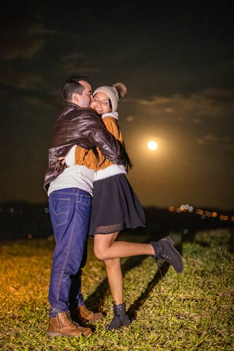 As melhores ideias e inspirações criativas de fotos para ensaio pré wedding no Morro do Capuava - SP'
