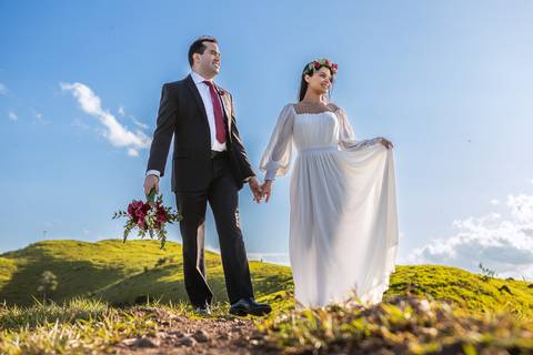 As melhores ideias e inspirações criativas de fotos para ensaio pré wedding no Morro do Capuava - SP'