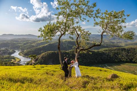 As melhores ideias e inspirações criativas de fotos para ensaio pré wedding no Morro do Capuava - SP'