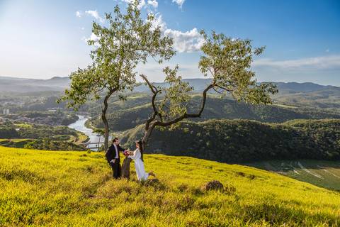 As melhores ideias e inspirações criativas de fotos para ensaio pré wedding no Morro do Capuava - SP'