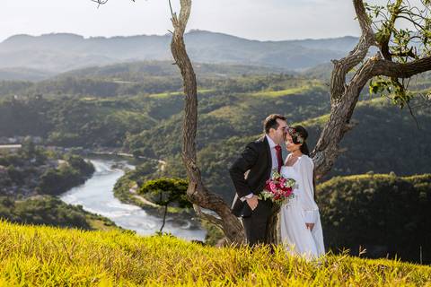 As melhores ideias e inspirações criativas de fotos para ensaio pré wedding no Morro do Capuava - SP'