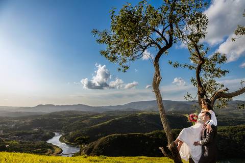 As melhores ideias e inspirações criativas de fotos para ensaio pré wedding no Morro do Capuava - SP'